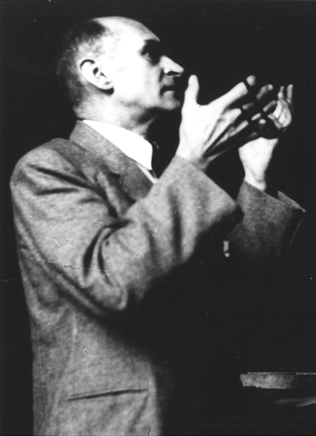 Theodor Geiger beim Vortrag in Braunschweig